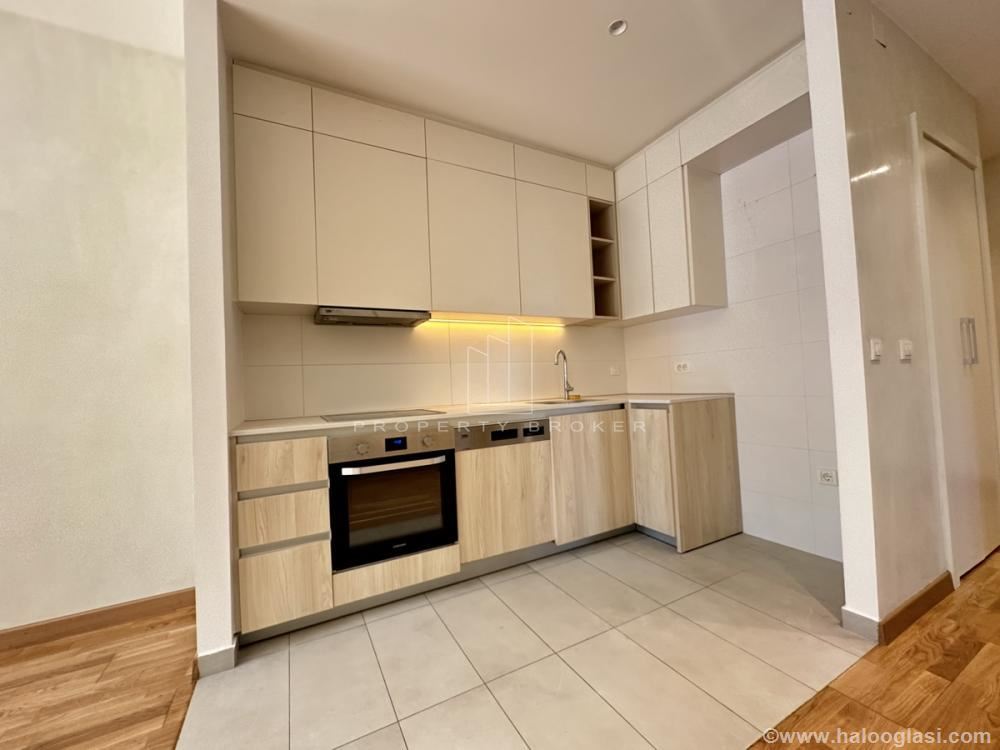 BW Vista, uknjižen, odmah useljiv ID#3702